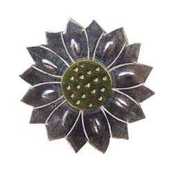 Puffin & Company Daisy Needle Nanny Magnetic Needle Minder Holder, Brooch Multicolor