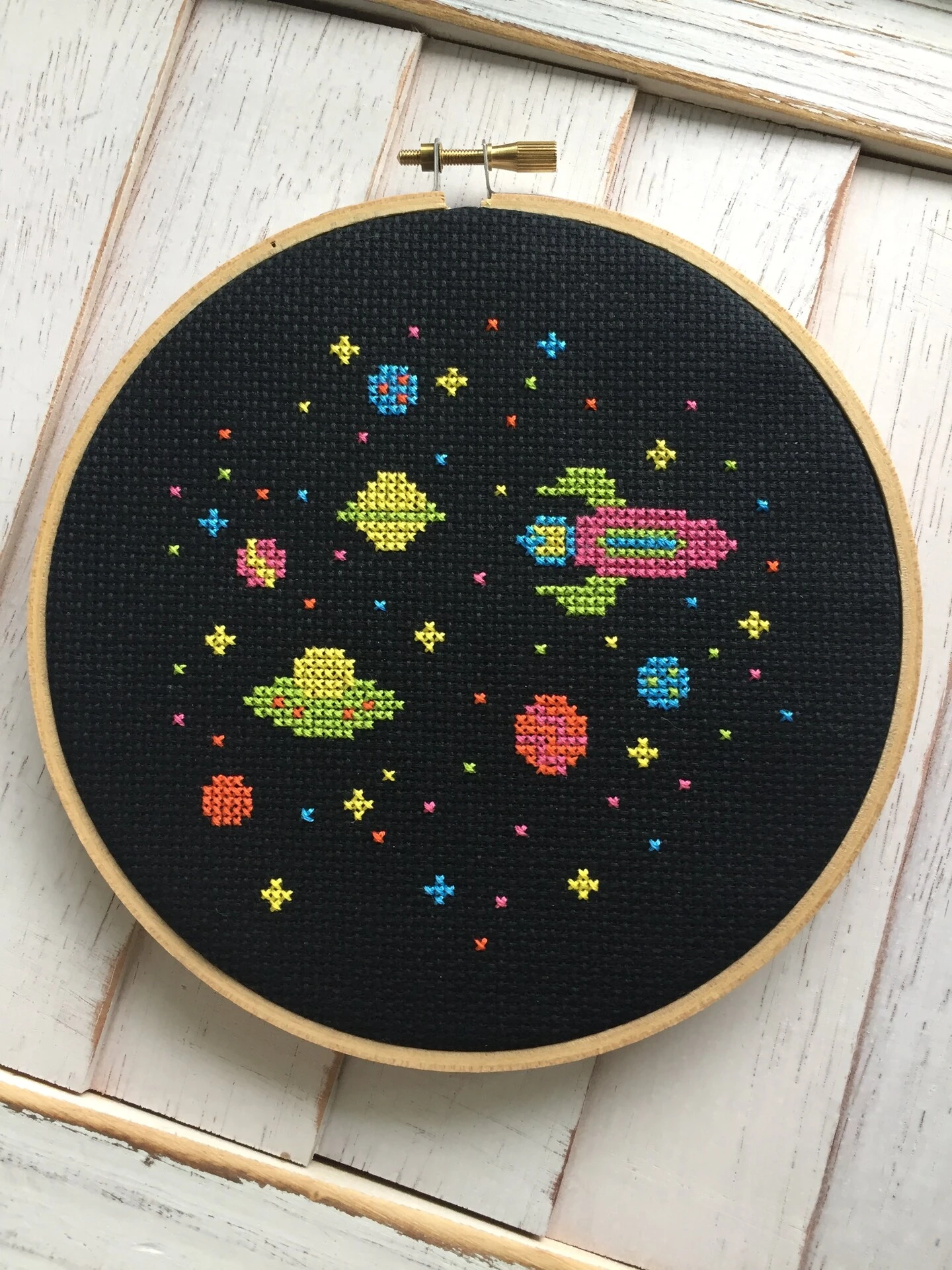 Outer Space Aliens Spaceship Counted Cross Stitch DIY KIT Beginner 5 Outer Space Aliens Spaceship Counted Cross Stitch DIY KIT Beginner - Image 3
