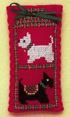 Textile Heritage Lavender Sachet Counted Cross Stitch Kit - Scotties & Westies Multicolor
