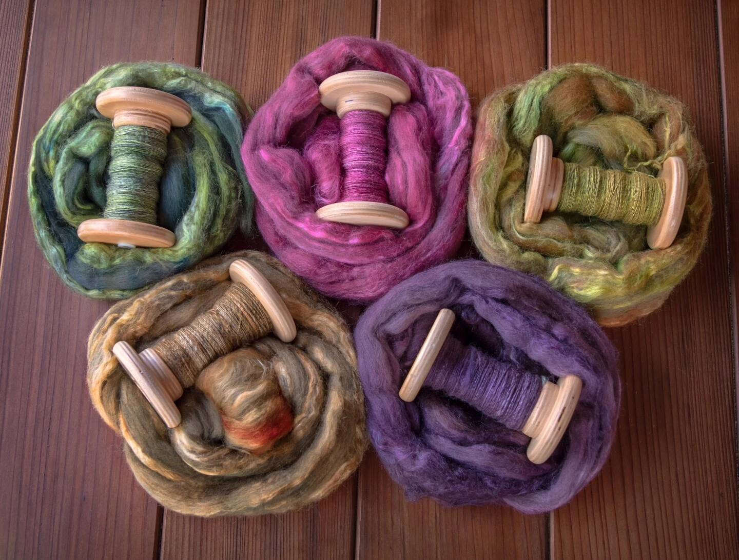 Magical Silk Merino Fiber. Hand Dyed Roving For Spinning & Felting. 5 Magical Silk Merino Fiber. Hand Dyed Roving For Spinning & Felting. - Image 3