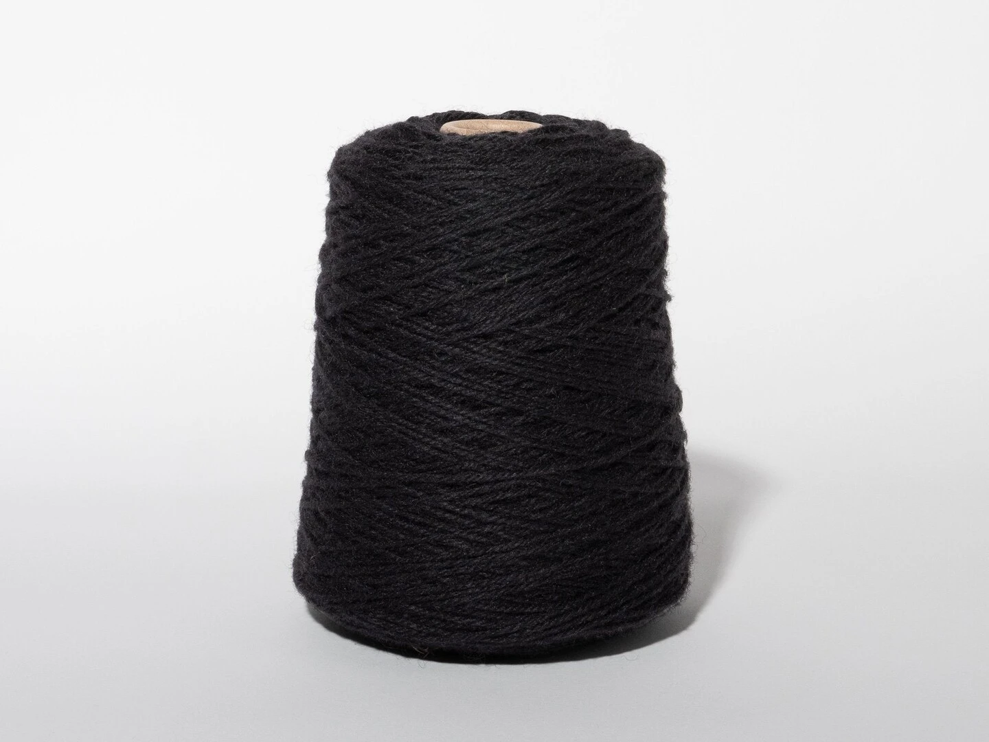 Reflect Wool Yarn Blush 5 Reflect Wool Yarn Blush - Image 3